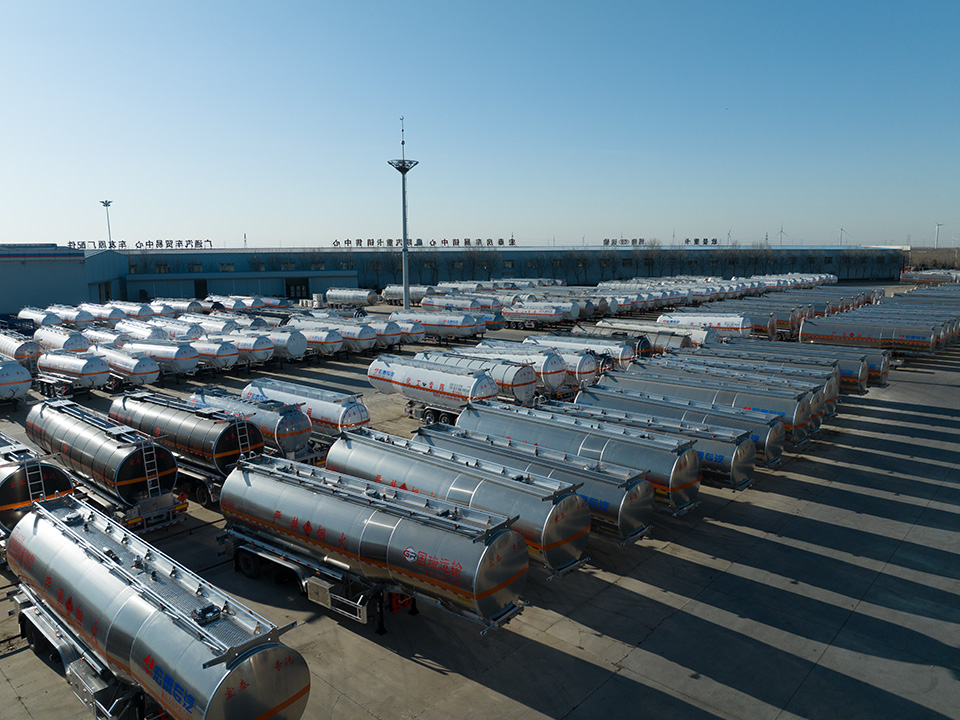 tank trailer manufacturer