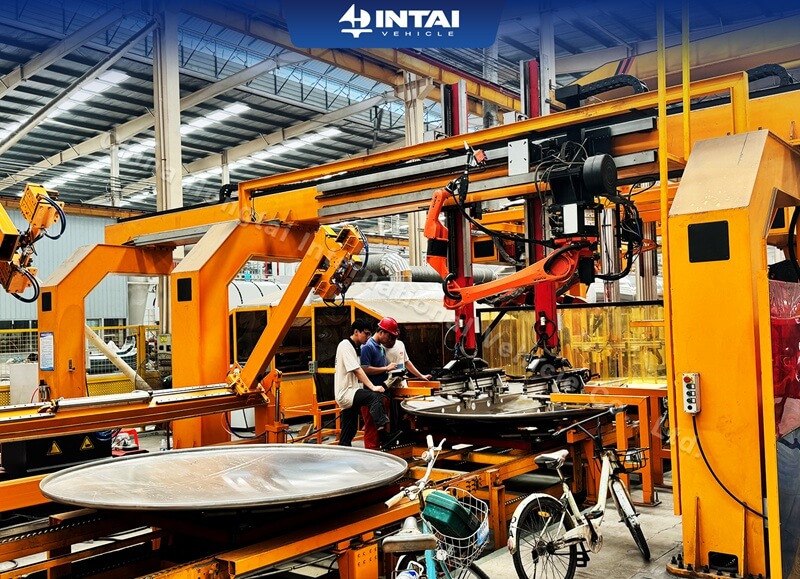 Oil tank trailer tank body production line