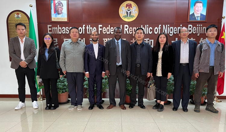 Chairman of Hongtai Group meets with customers at the Nigerian Embassy