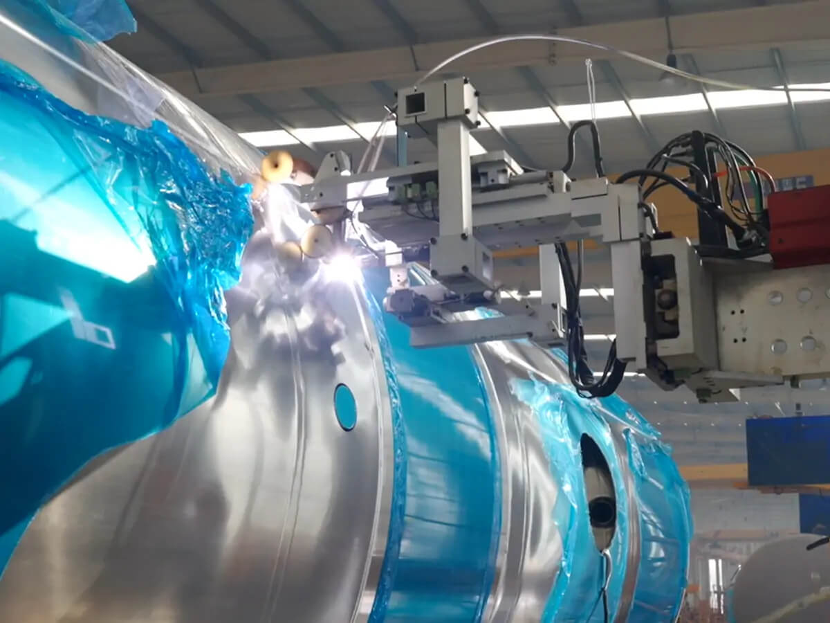  Automated robotic tank welding 