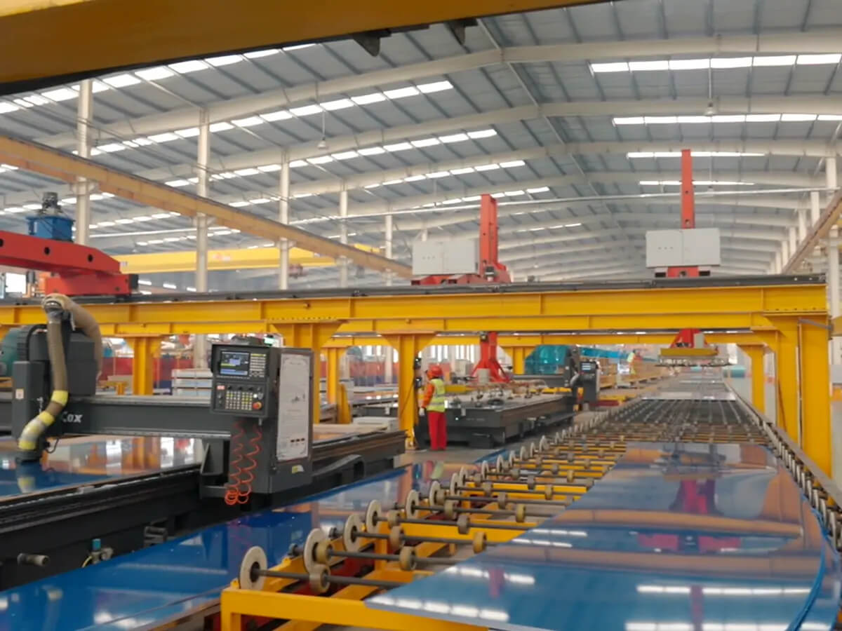  Steel plate cutting area 