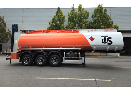 32000liters steel fuel tanker trailer.png
